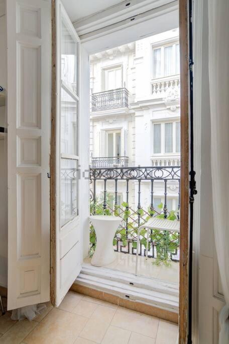 Flat For Groups 8 People In Gran Via-Cgrac4 Lejlighed Madrid Eksteriør billede